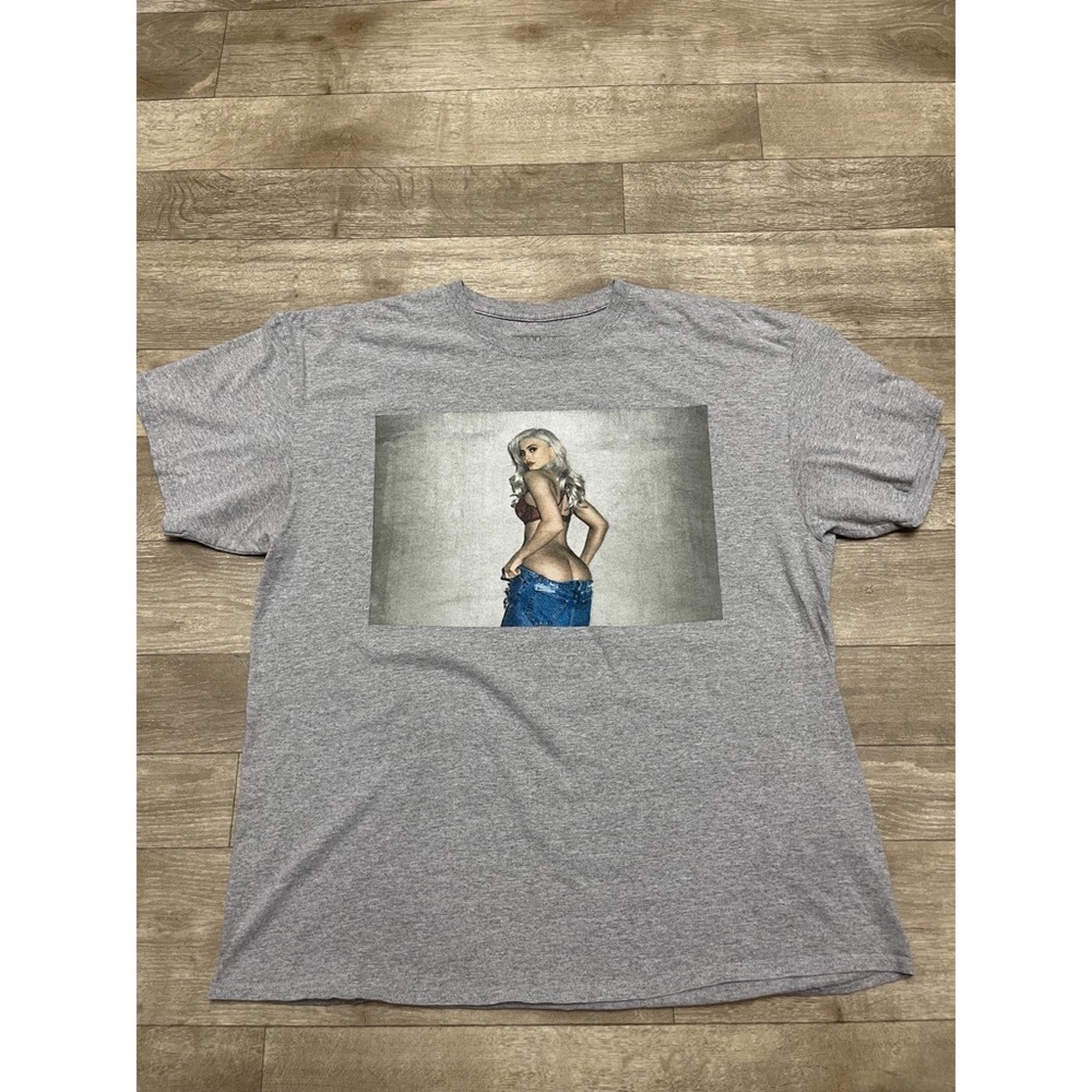 Kylie tee shirt
